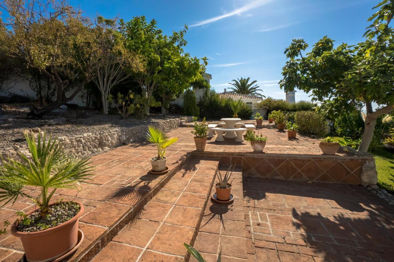 Private Heated Pool, Jacuzzi & 1225M2 Garden In Villa Cipreses Frigiliana Buitenkant foto