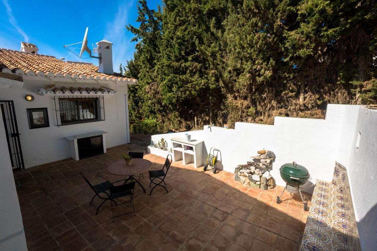 Private Heated Pool, Jacuzzi & 1225M2 Garden In Villa Cipreses Frigiliana Buitenkant foto