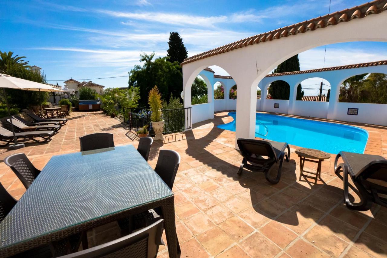 Private Heated Pool, Jacuzzi & 1225M2 Garden In Villa Cipreses Frigiliana Buitenkant foto